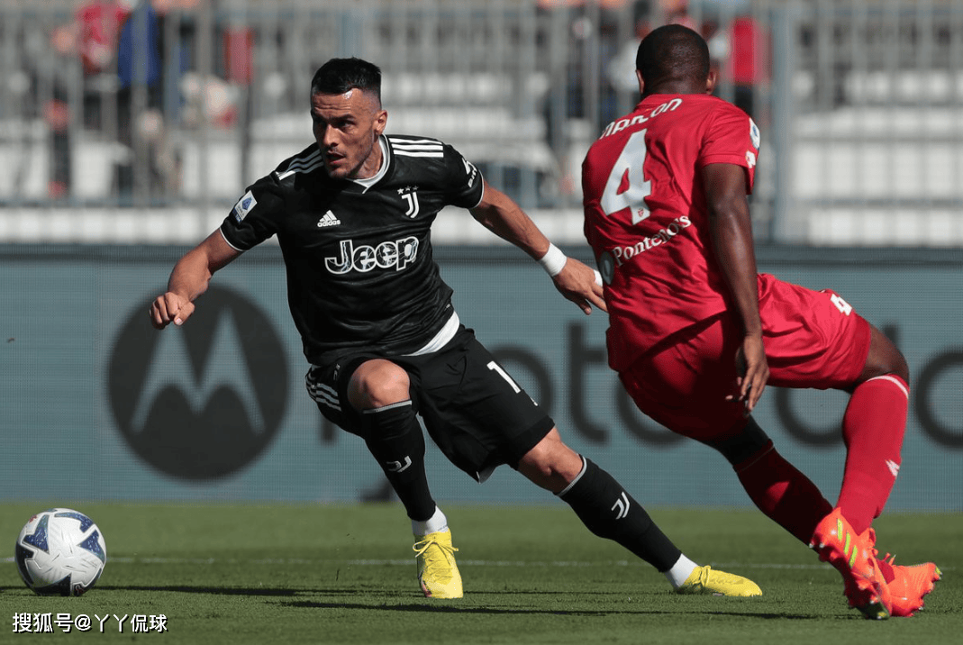 尤文图斯迎欧篮联关键赛，赛前复出首秀，压力陡增，更衣室氛围转暖的简单介绍-英雄联盟s15